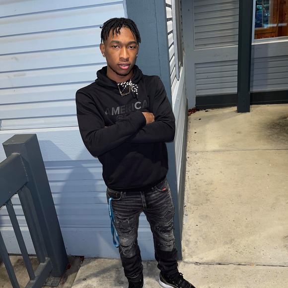 Meet your Posher, Shawn - Picture 1 of 1